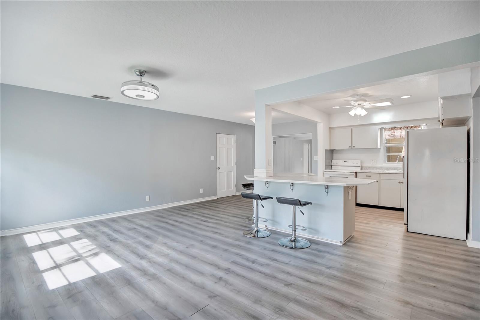 3301 COE AVENUE, Orlando, FL 32806