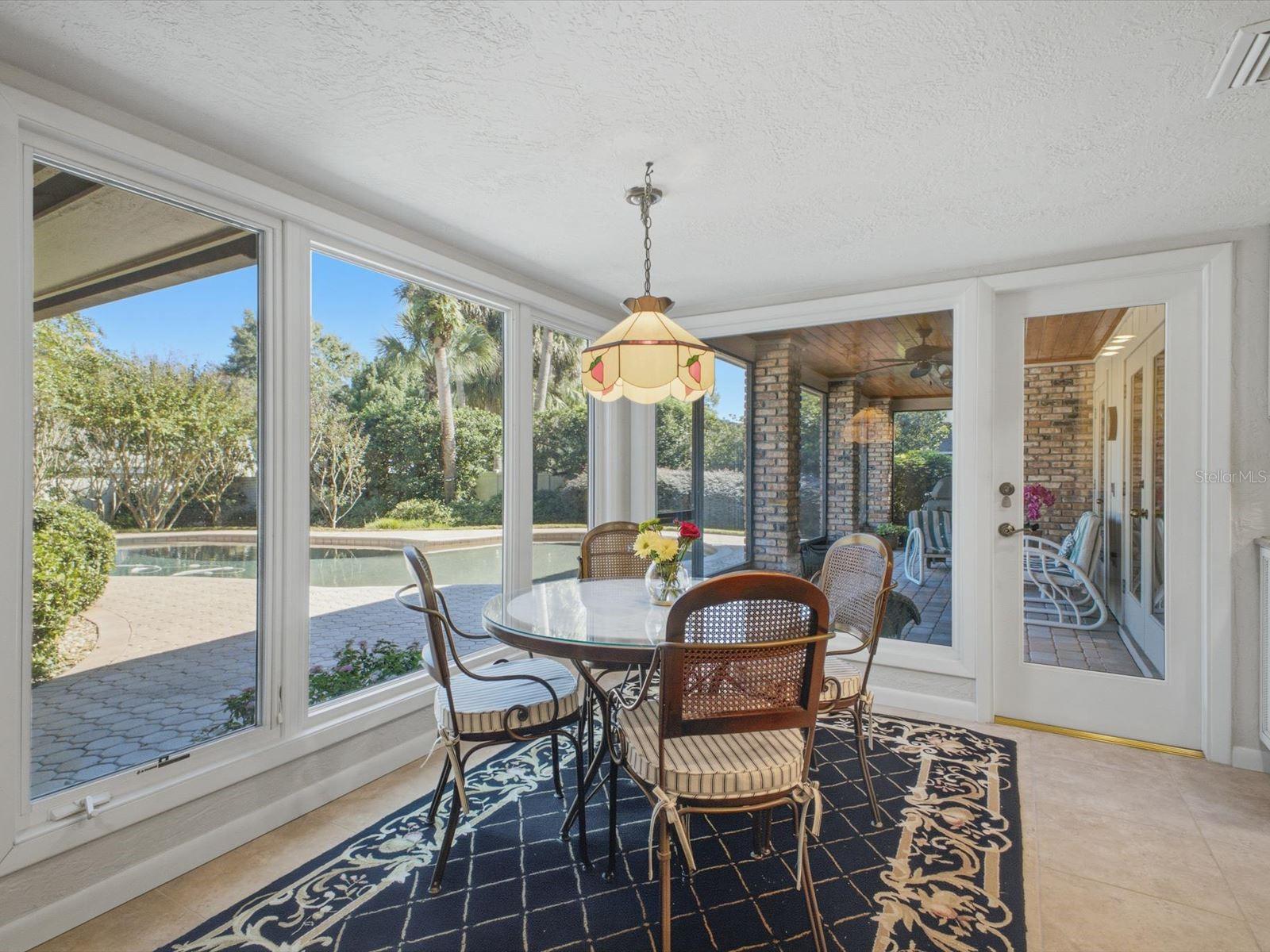 Kitchen Breakfast Nook
