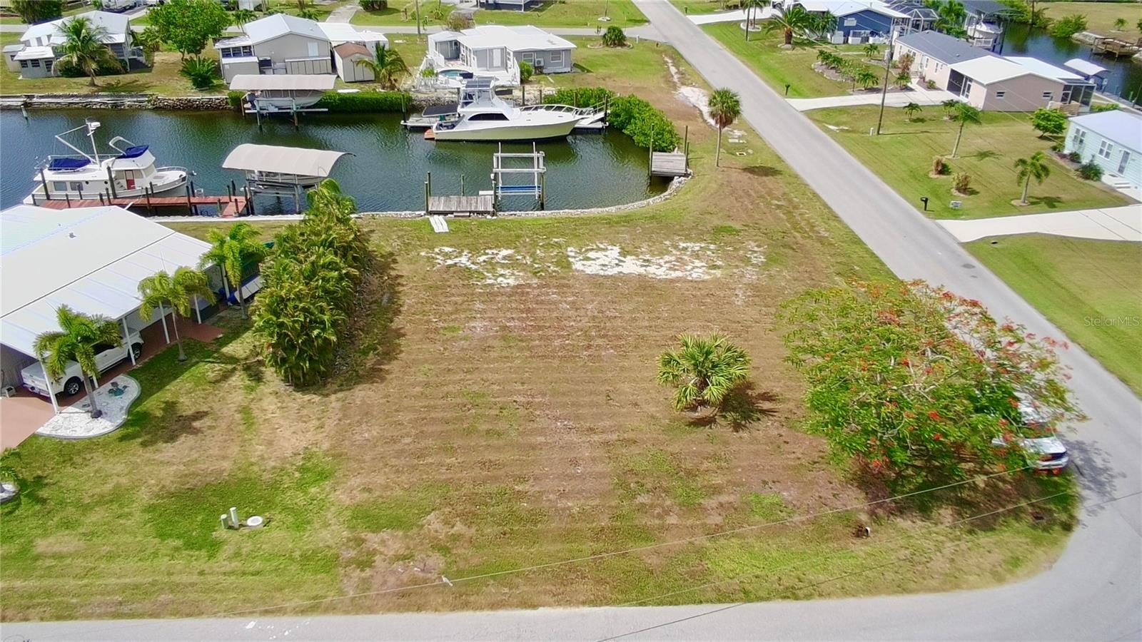 700 HOLLYHILL COURT, Punta Gorda, FL 33950