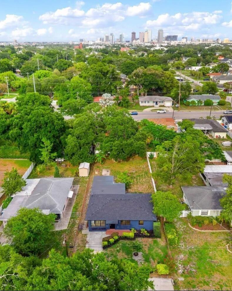 605 N WOODLYNNE AVENUE, Tampa, FL 33609