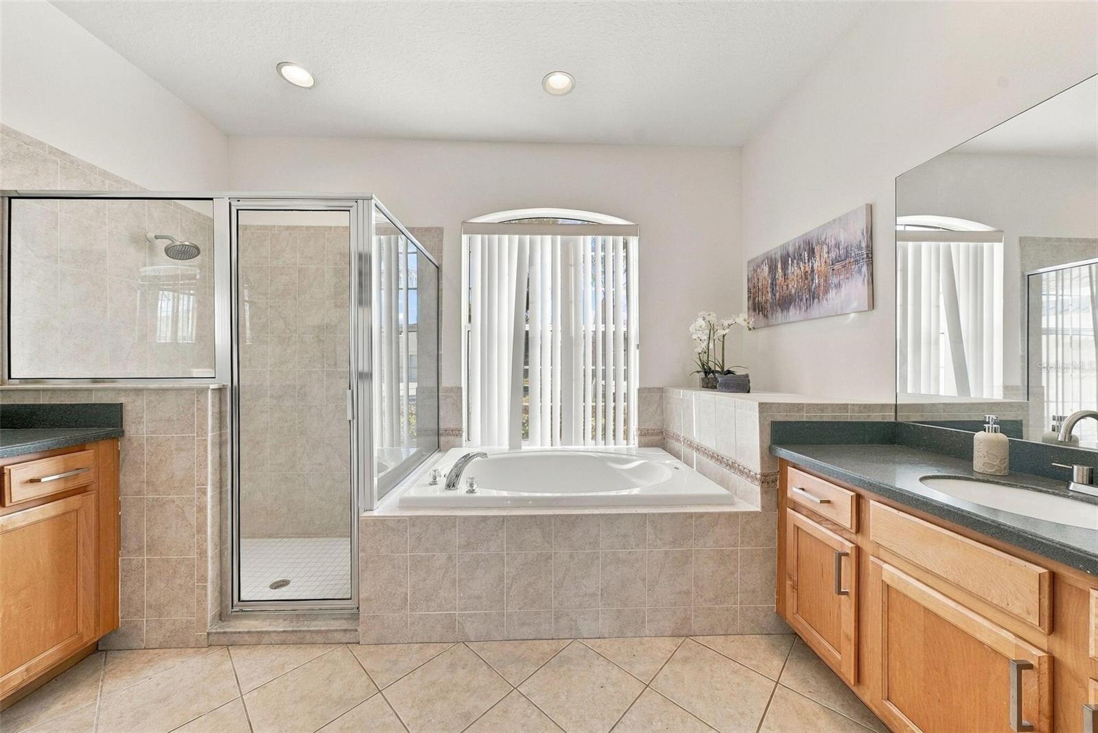 1822 MIRA LAGO CIRCLE, Ruskin, FL 33570