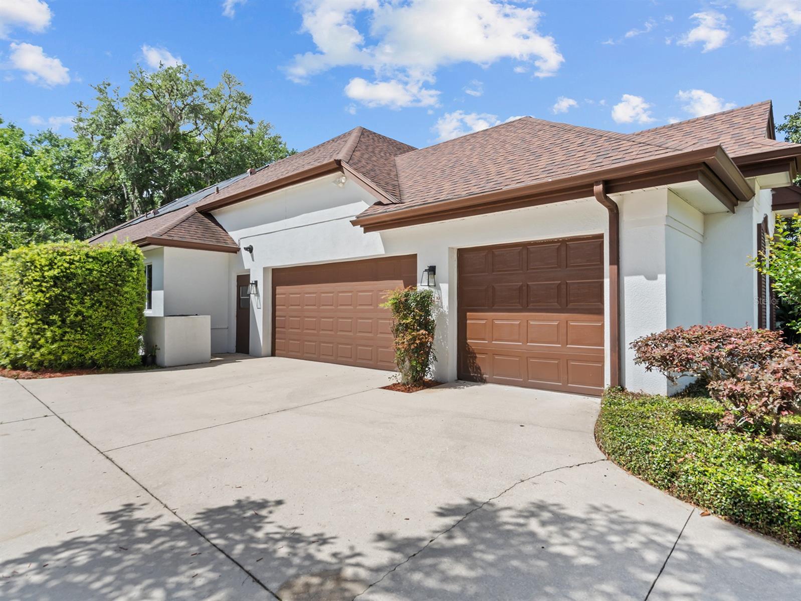 3 Car Garage