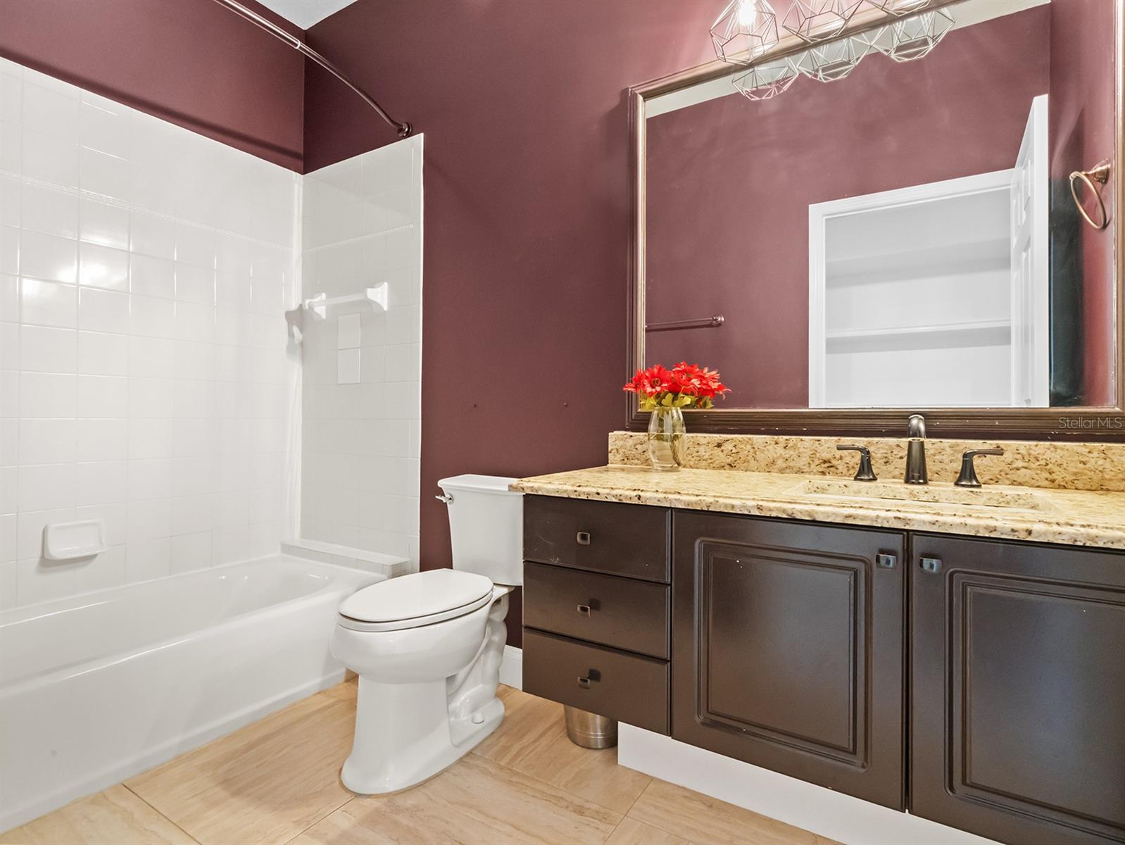 Full Bathroom 2