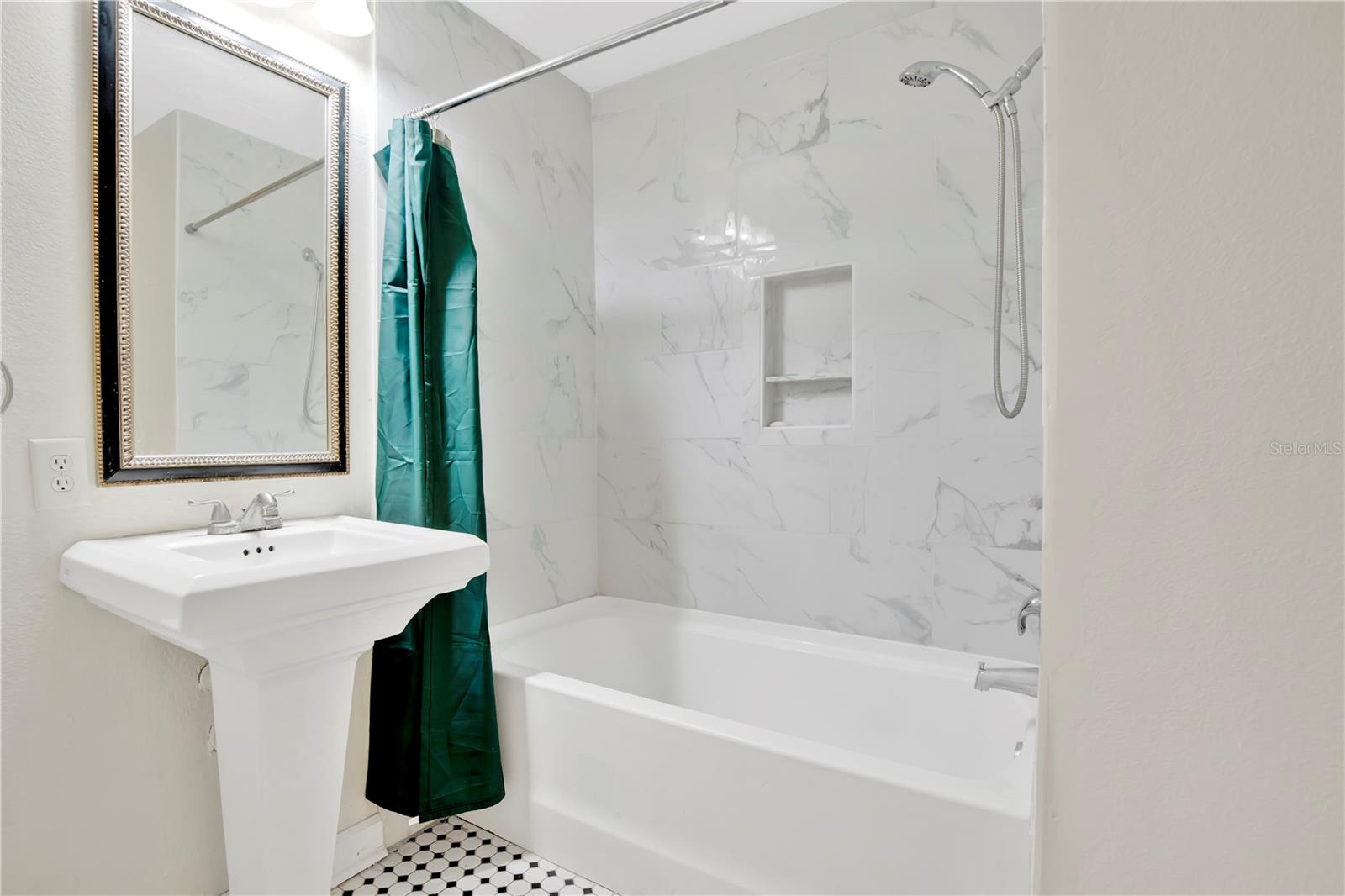 2031 DIXIE BELLE DRIVE, #2031M, Orlando, FL 32812