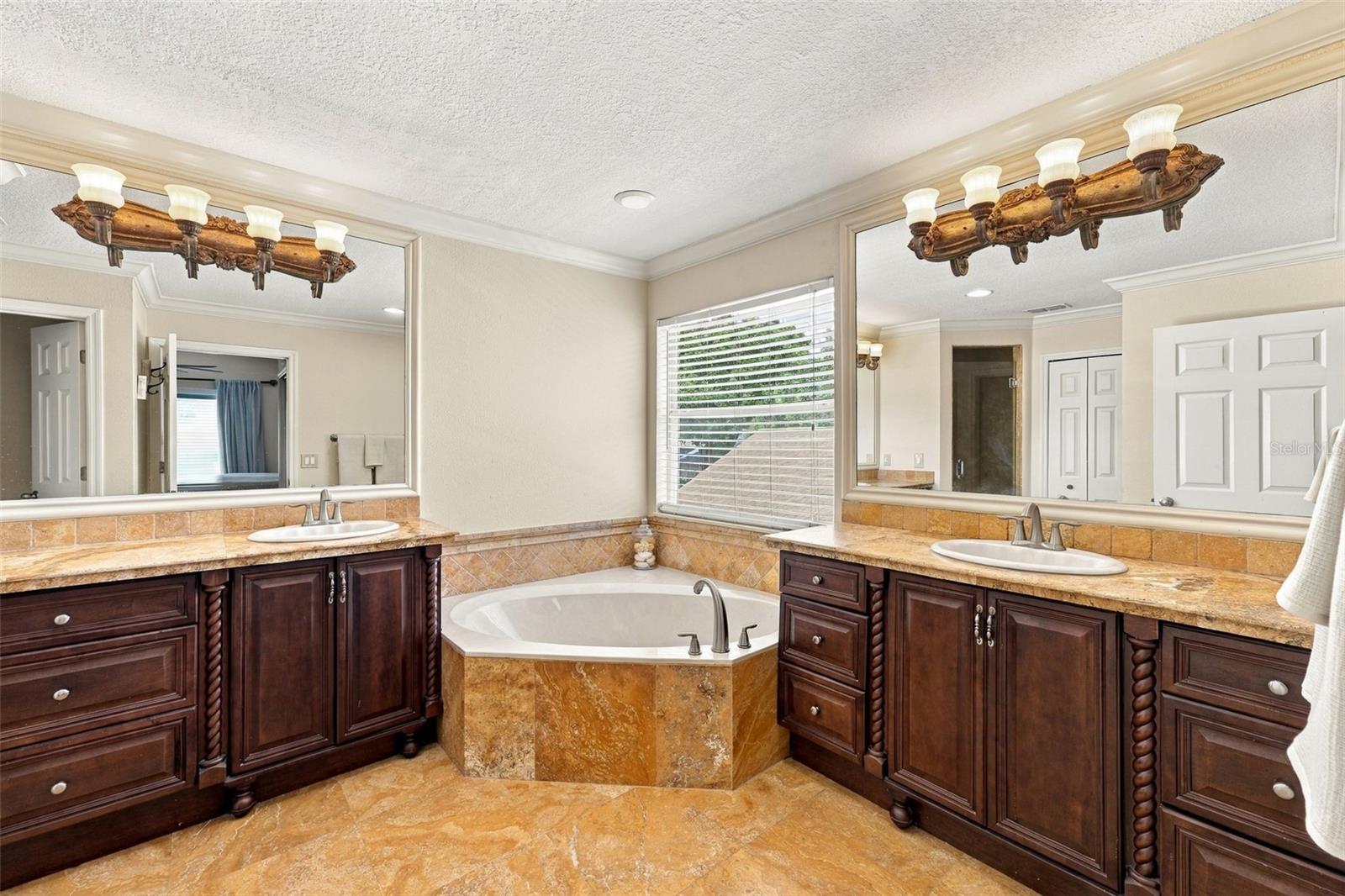8426 DIAMOND COVE CIRCLE, Orlando, FL 32836