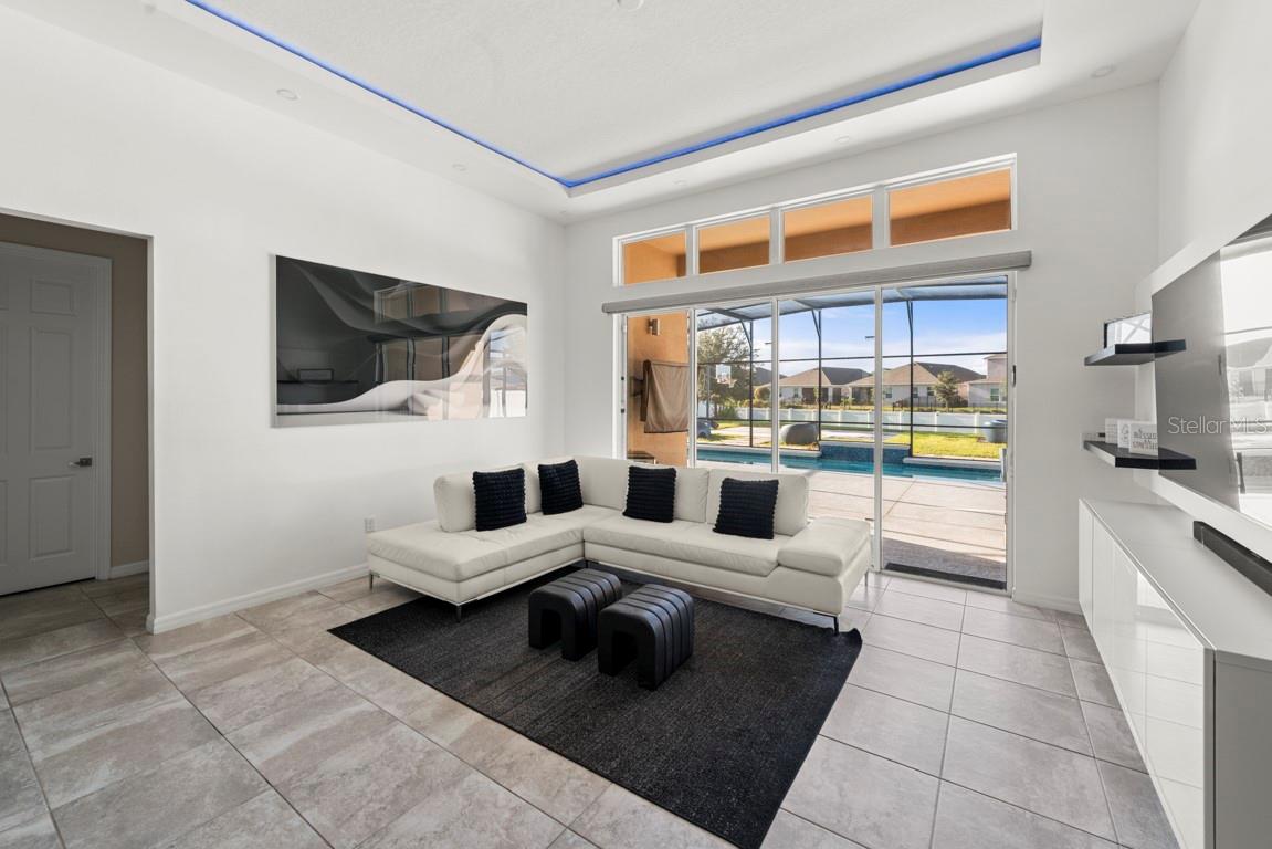 9560 LAUNCH POINT ROAD, Orlando, FL 32832