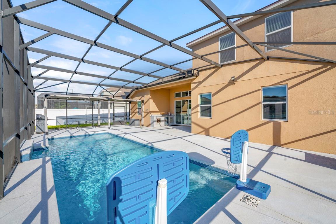 9560 LAUNCH POINT ROAD, Orlando, FL 32832