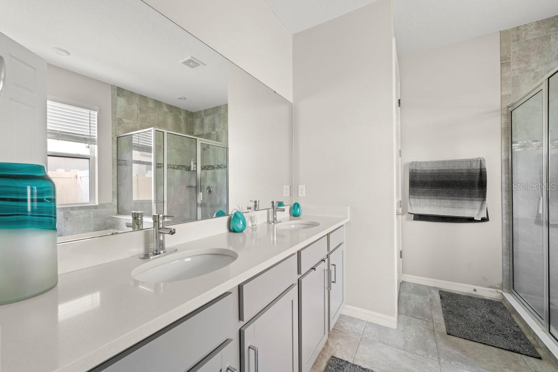 9560 LAUNCH POINT ROAD, Orlando, FL 32832