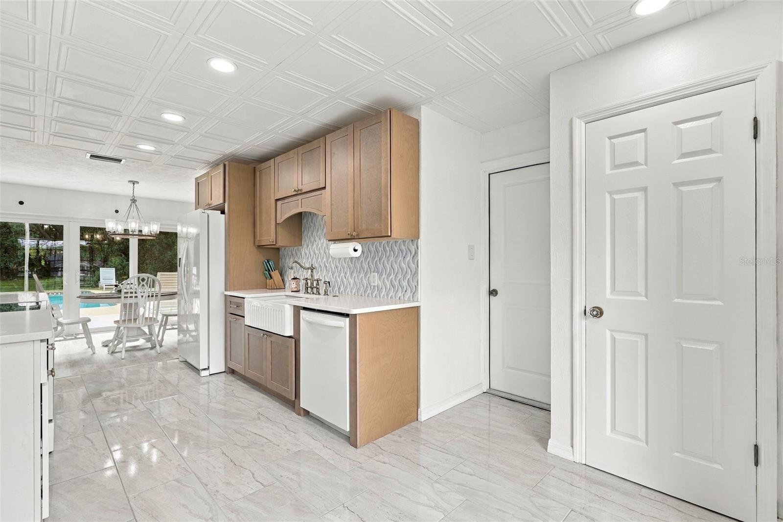 2460 E CROOKED LAKE CLUB BOULEVARD, Eustis, FL 32726