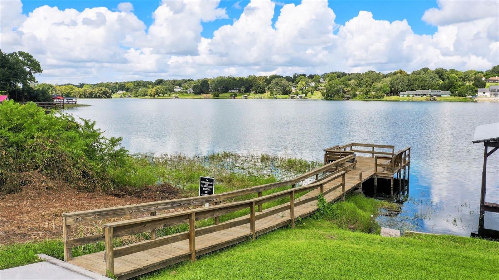 2460 E CROOKED LAKE CLUB BOULEVARD, Eustis, FL 32726