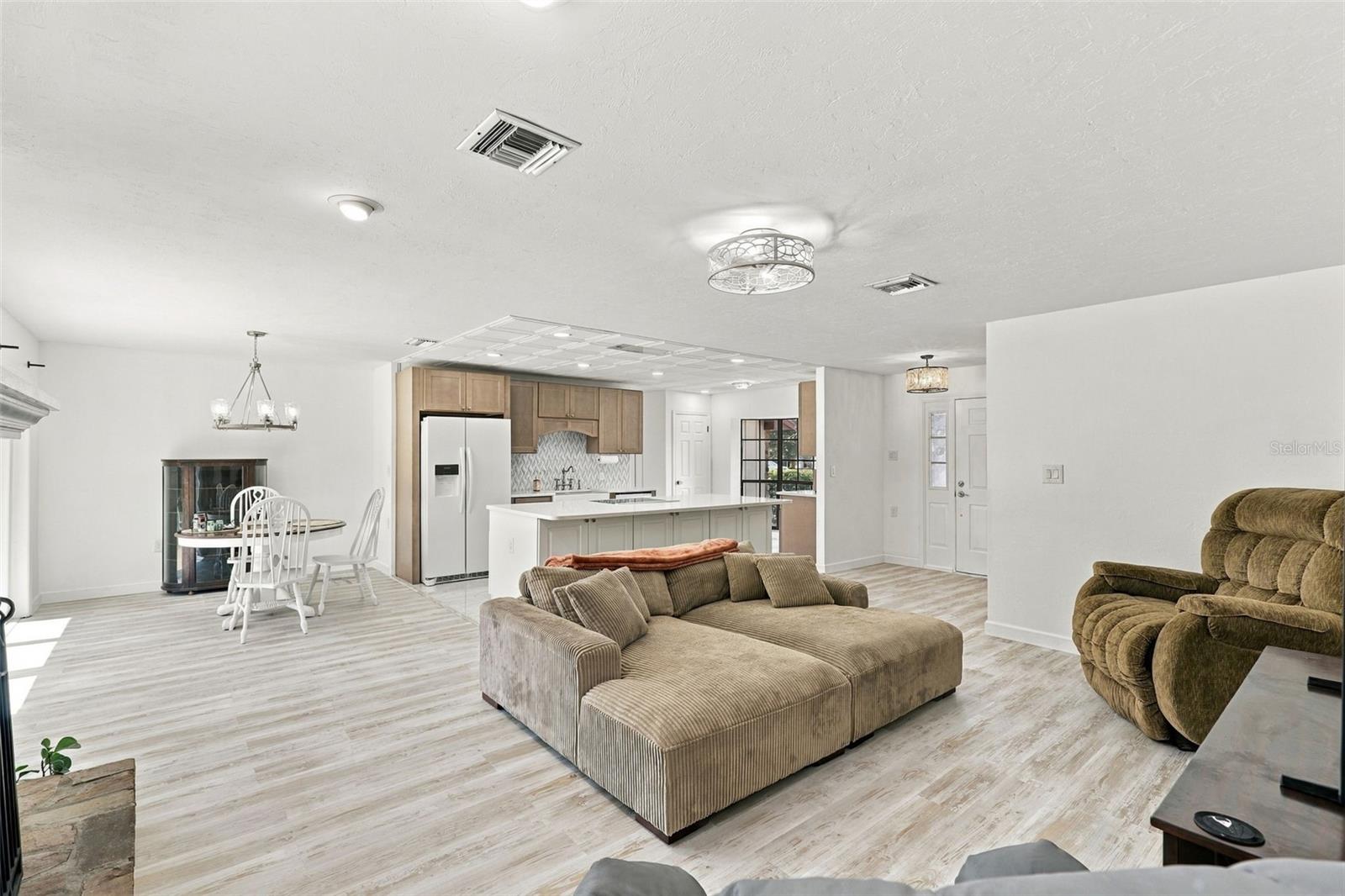 2460 E CROOKED LAKE CLUB BOULEVARD, Eustis, FL 32726
