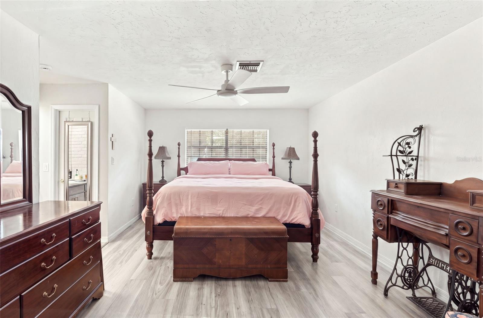2460 E CROOKED LAKE CLUB BOULEVARD, Eustis, FL 32726