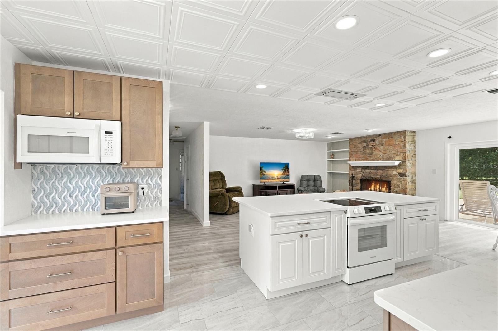 2460 E CROOKED LAKE CLUB BOULEVARD, Eustis, FL 32726