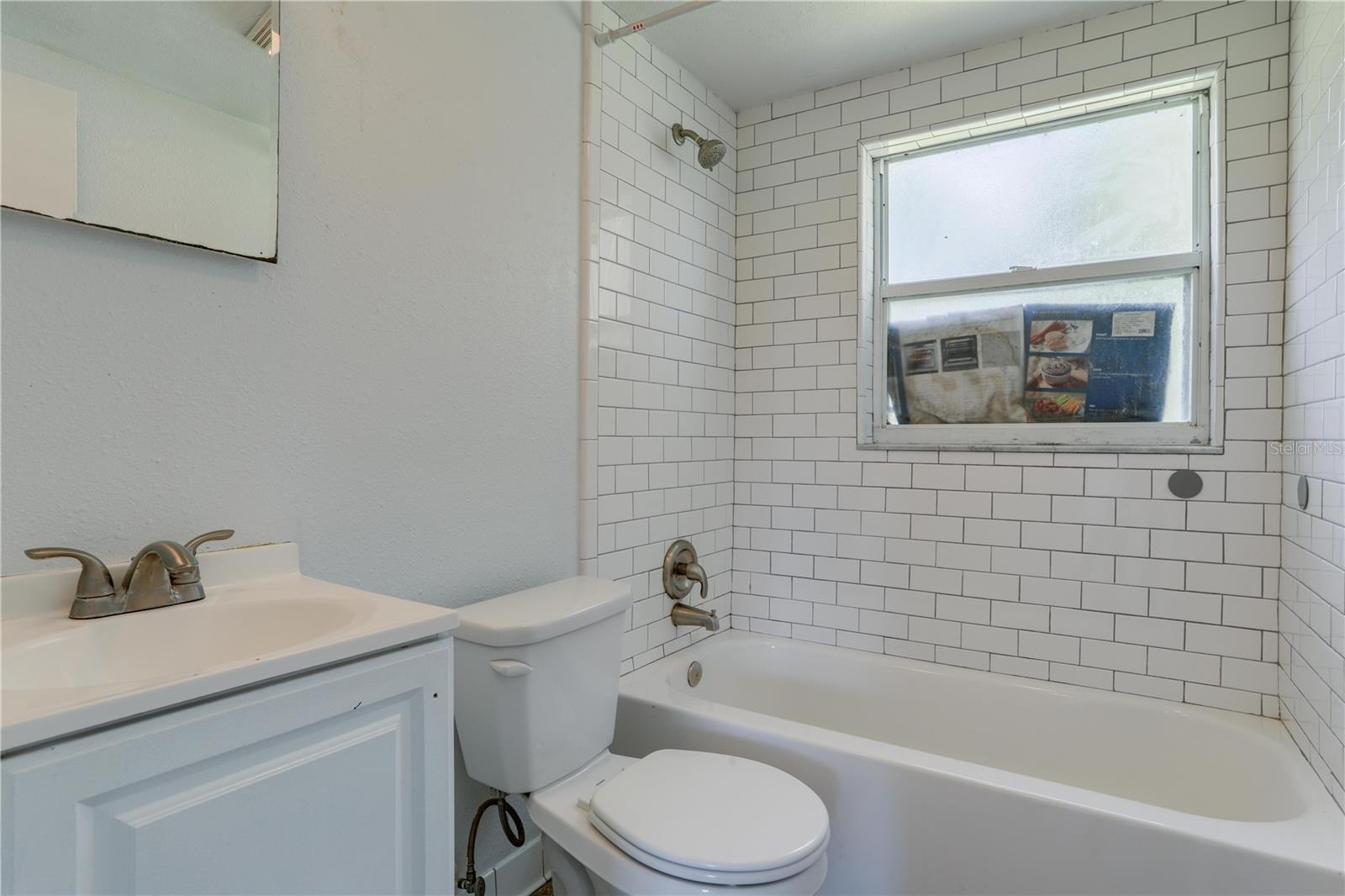 6410 CALYPSO DRIVE, Orlando, FL 32809 6410 CALYPSO DRIVE, Orlando, FL 32809