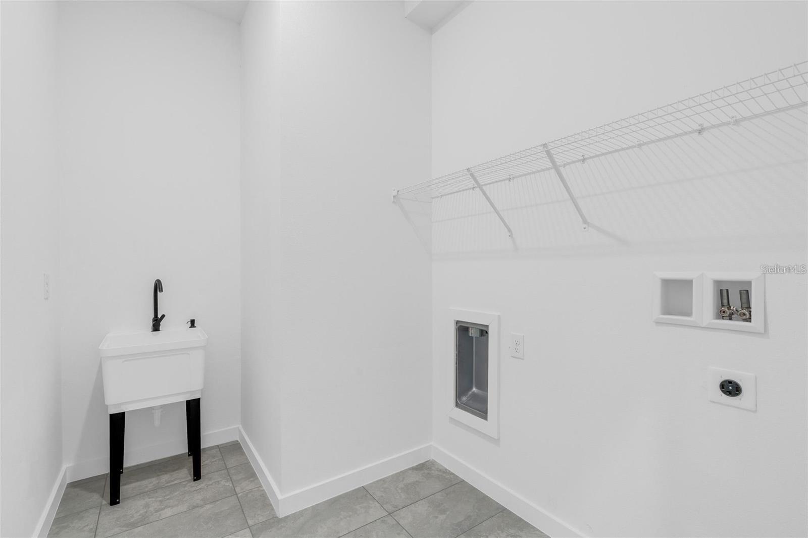 1318 W DUPONT DRIVE, Dunnellon, FL 34434