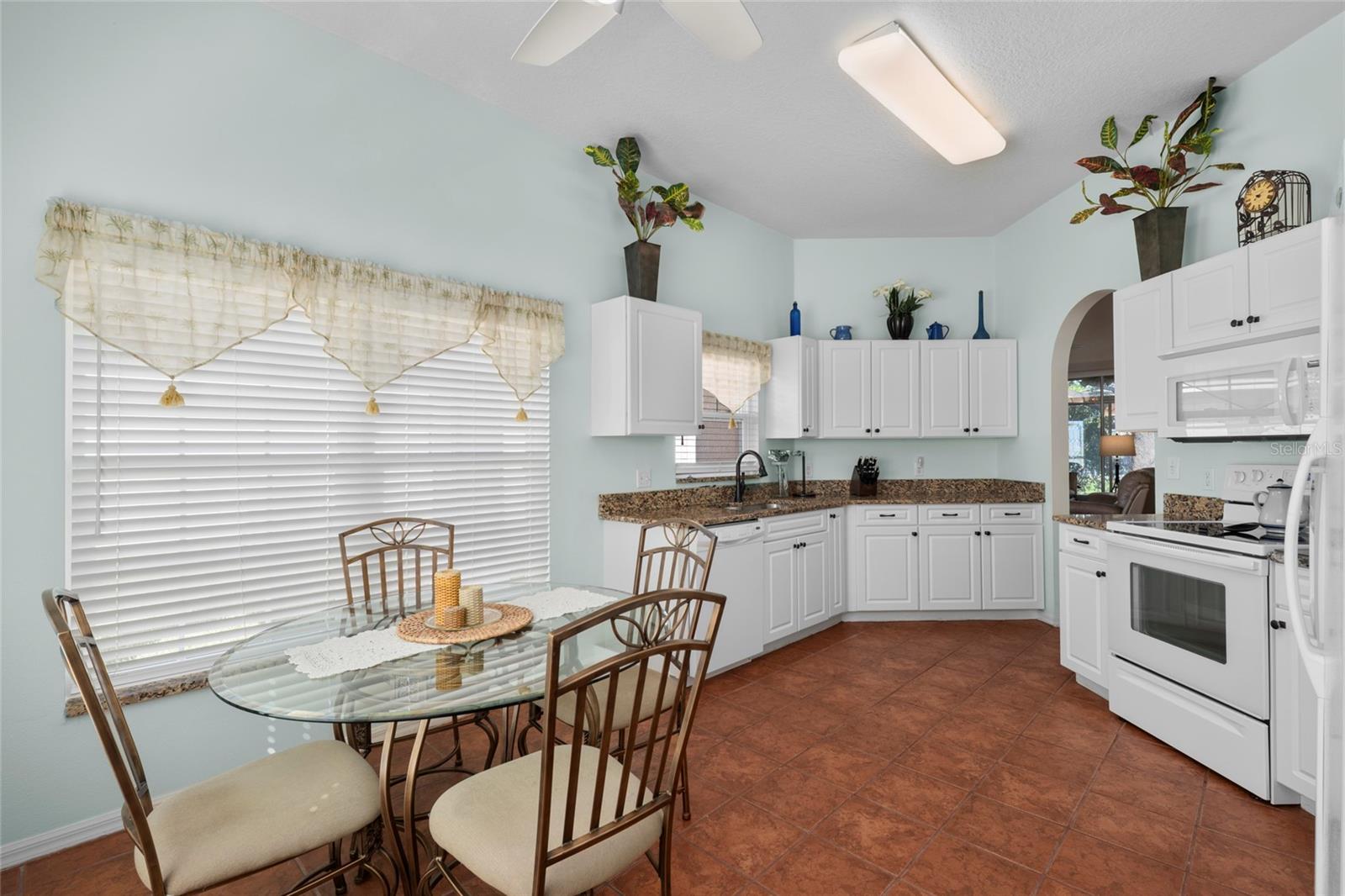 124 HIGH VISTA DRIVE, Davenport, FL 33837