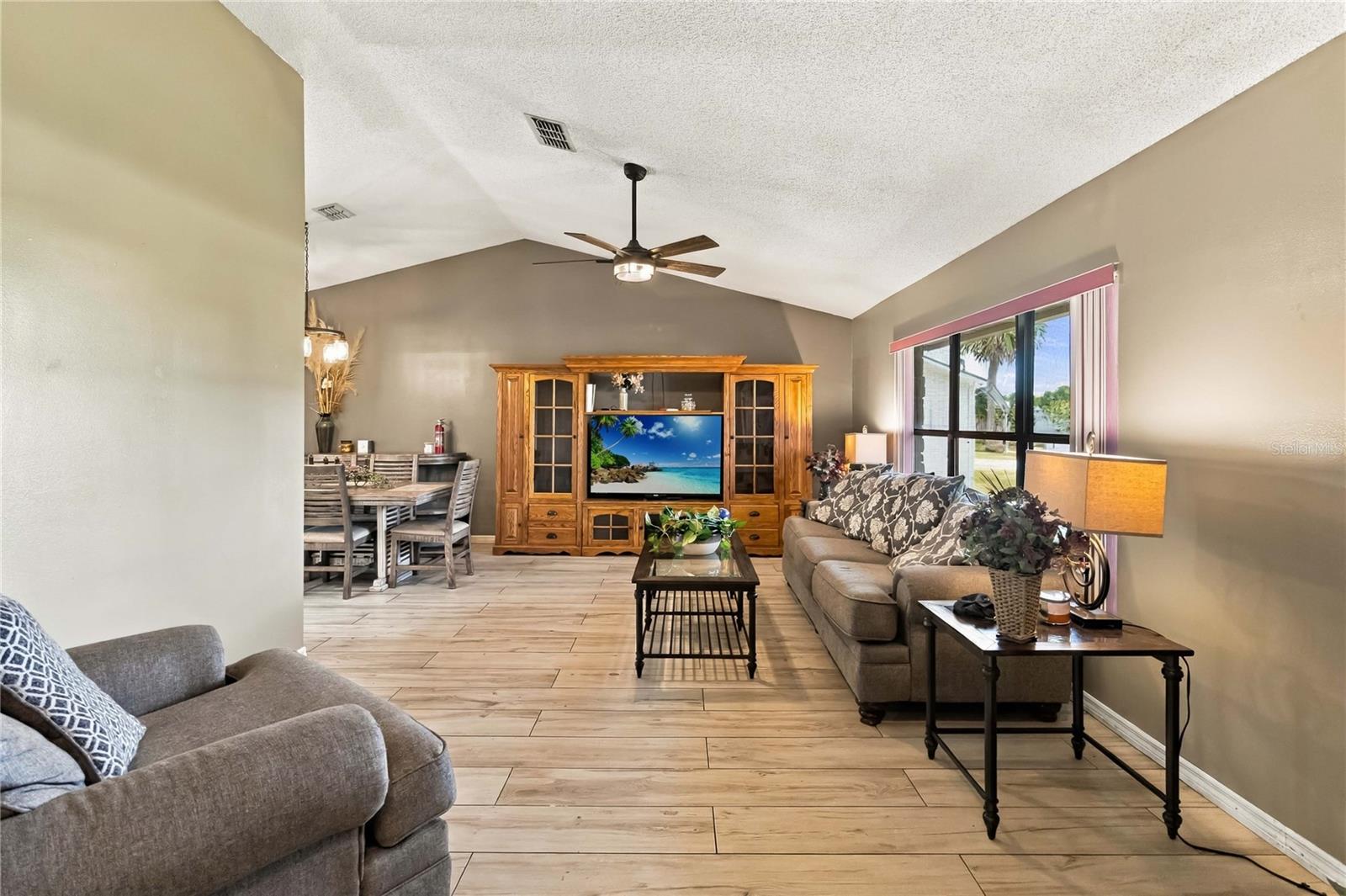 2490 ALBANY DRIVE, Kissimmee, FL 34758 2490 ALBANY DRIVE, Kissimmee, FL 34758