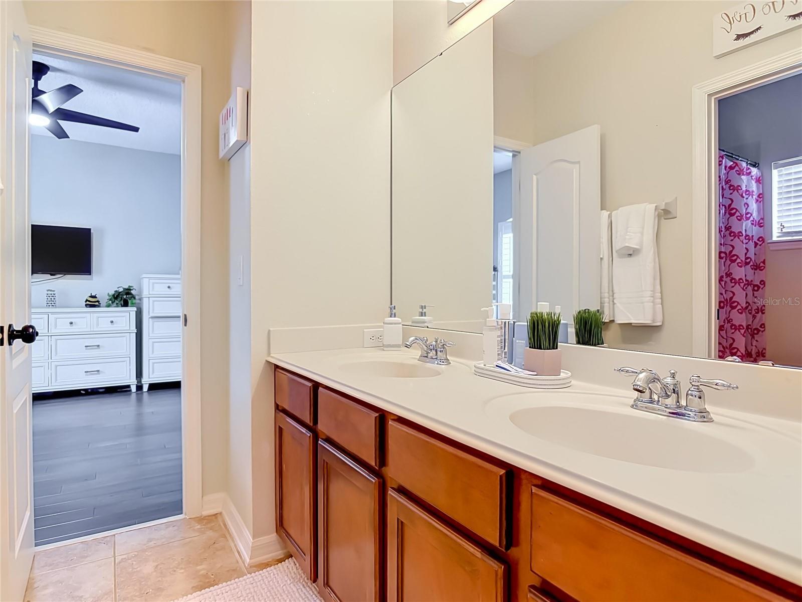 123 IVYDALE MANOR DRIVE, Deland, FL 32724