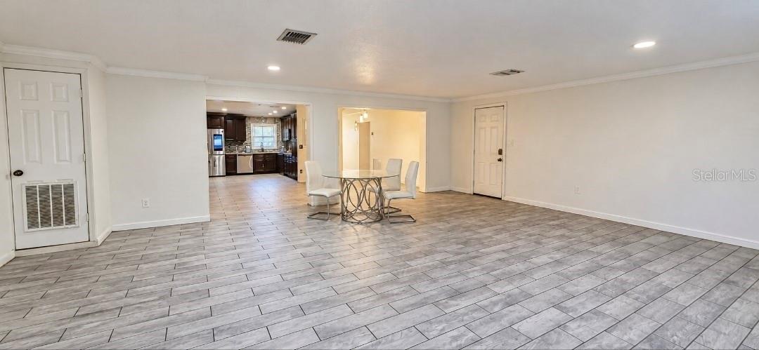 8007 MEADOWGLEN DRIVE, Orlando, FL 32810