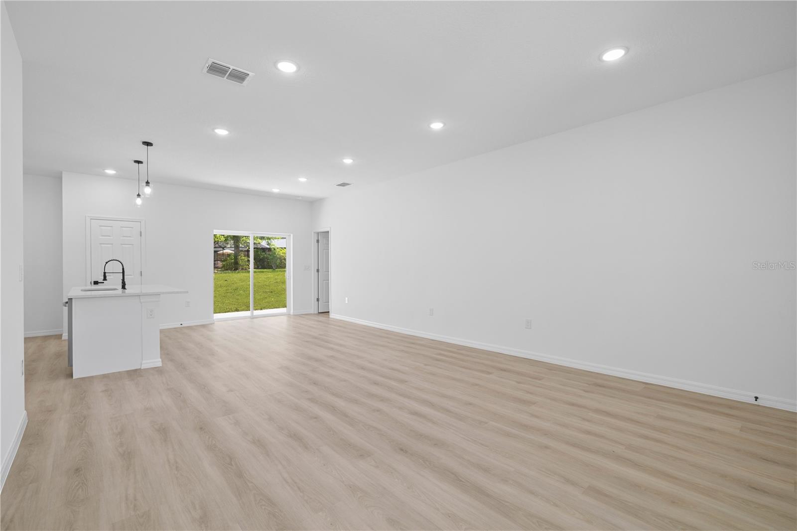 11177 N EASTER TERRACE, Citrus Springs, FL 34434