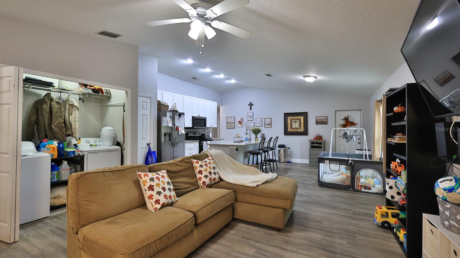 1565 SCHAUB AVENUE, Orange City, FL 32763 1565 SCHAUB AVENUE, Orange City, FL 32763