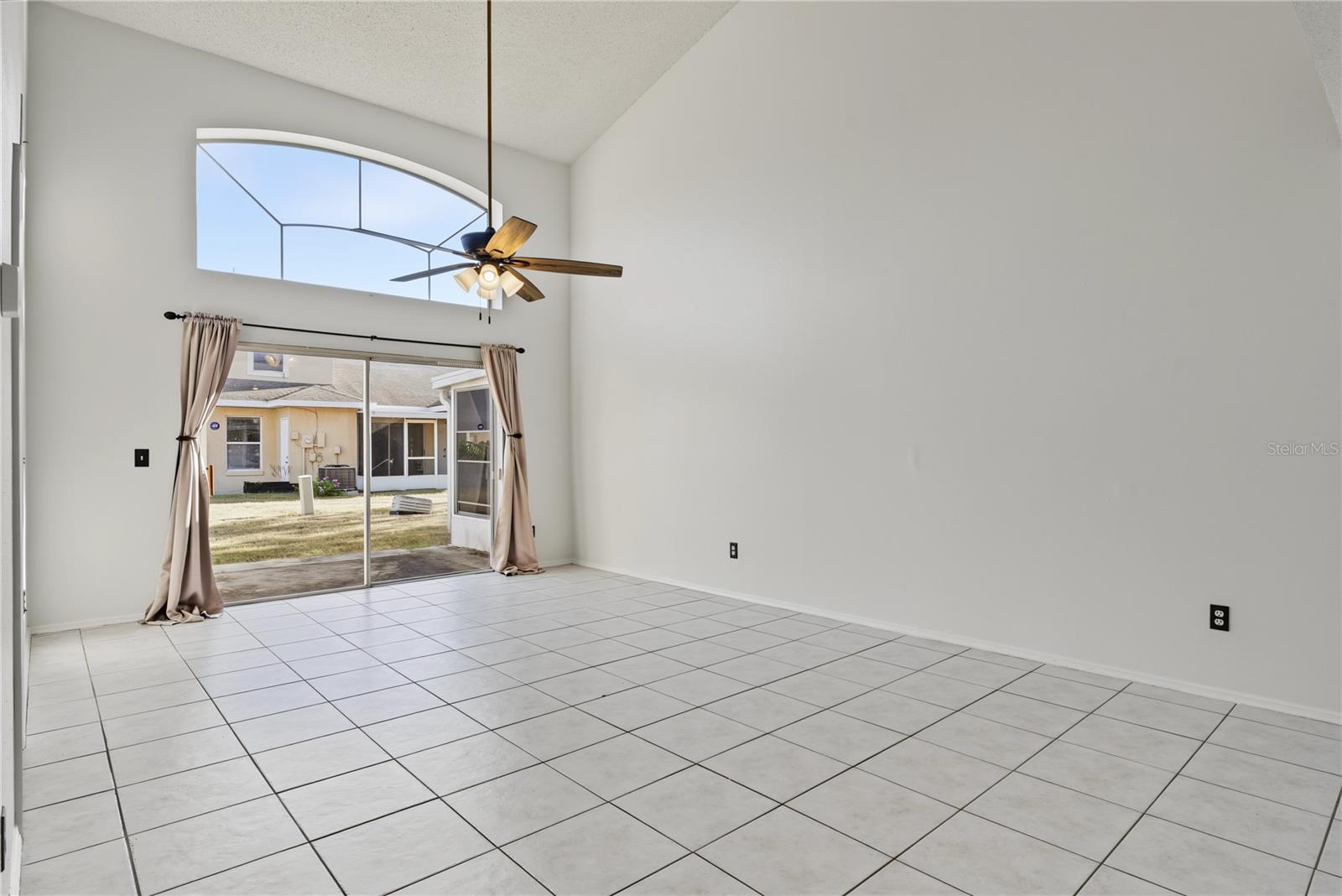 3117 SANDY SHORE LN, Kissimmee, FL 34743