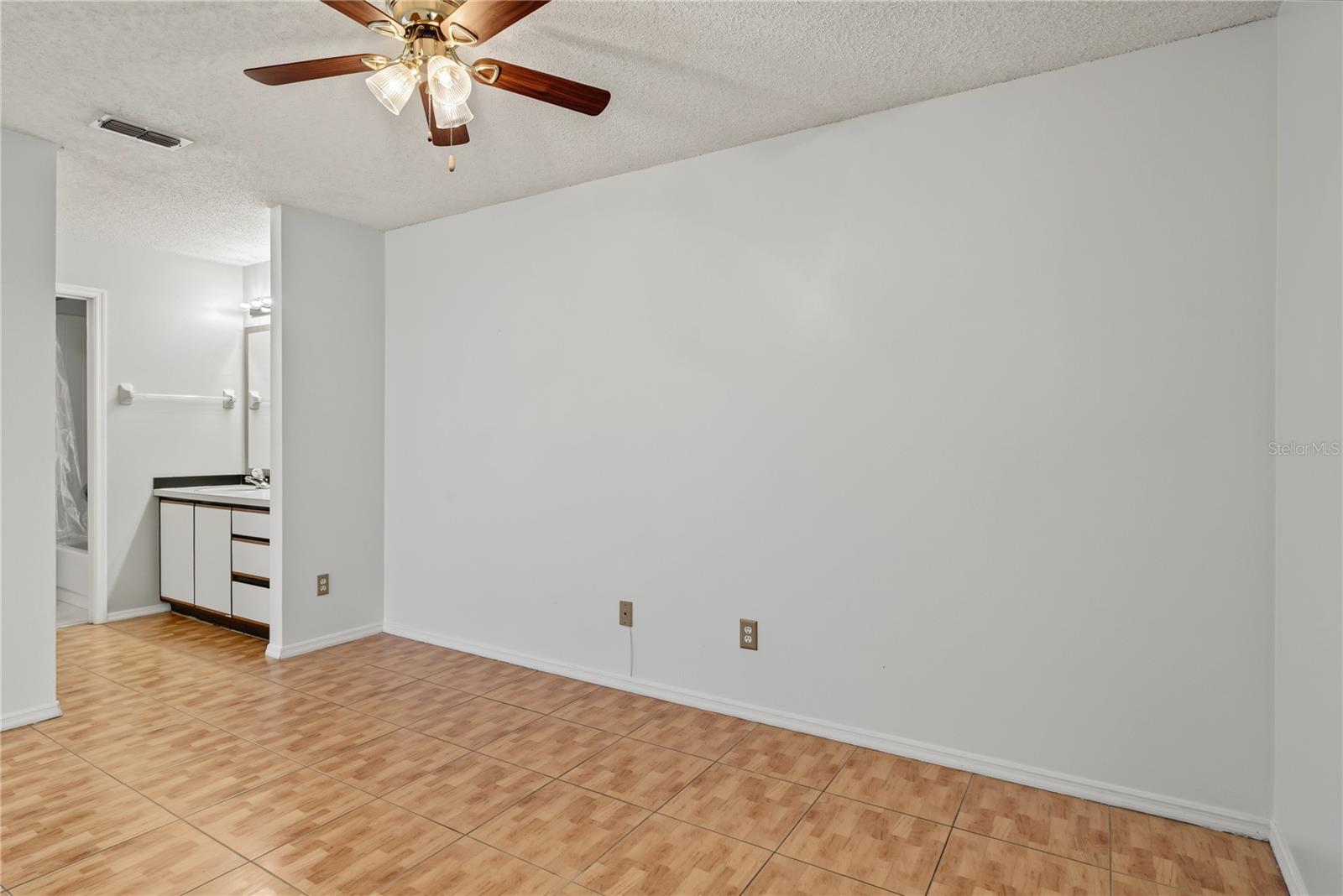 3117 SANDY SHORE LN, Kissimmee, FL 34743