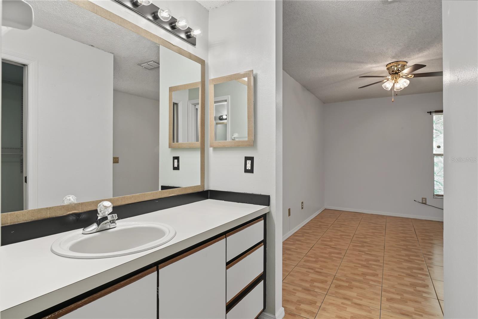 3117 SANDY SHORE LN, Kissimmee, FL 34743