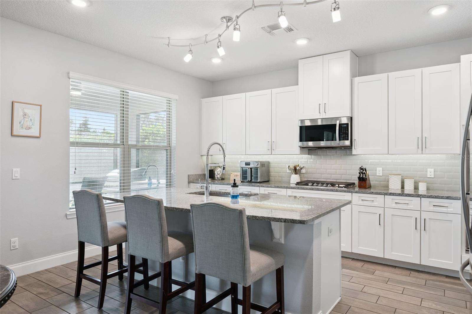 8325 VIVARO ISLE WAY, Windermere, FL 34786