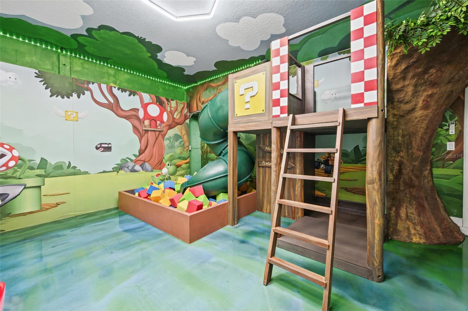 Game room play structure