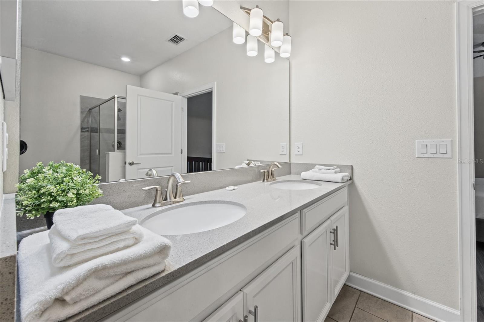 Double vanity