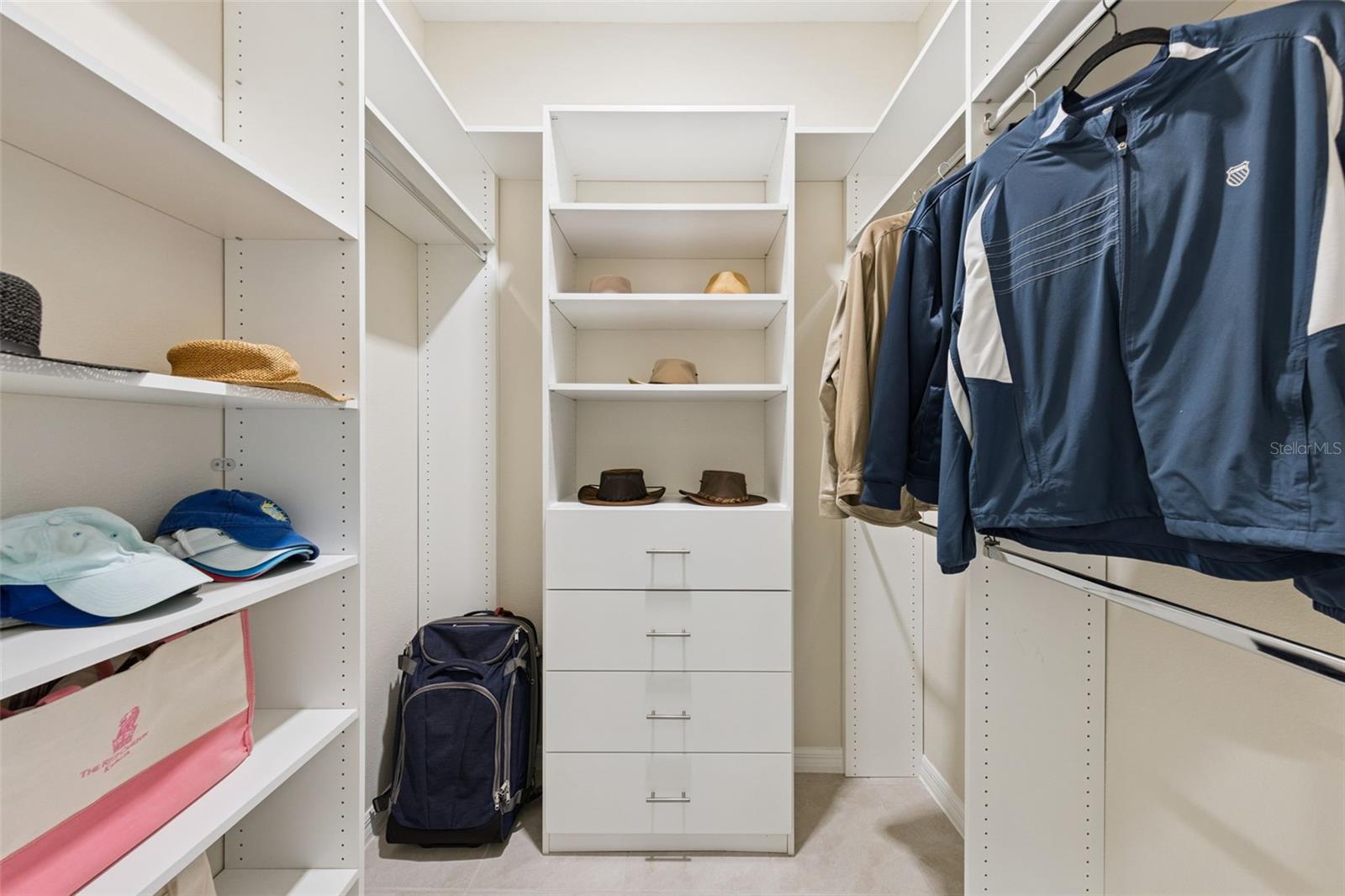 Closet #2 in primary