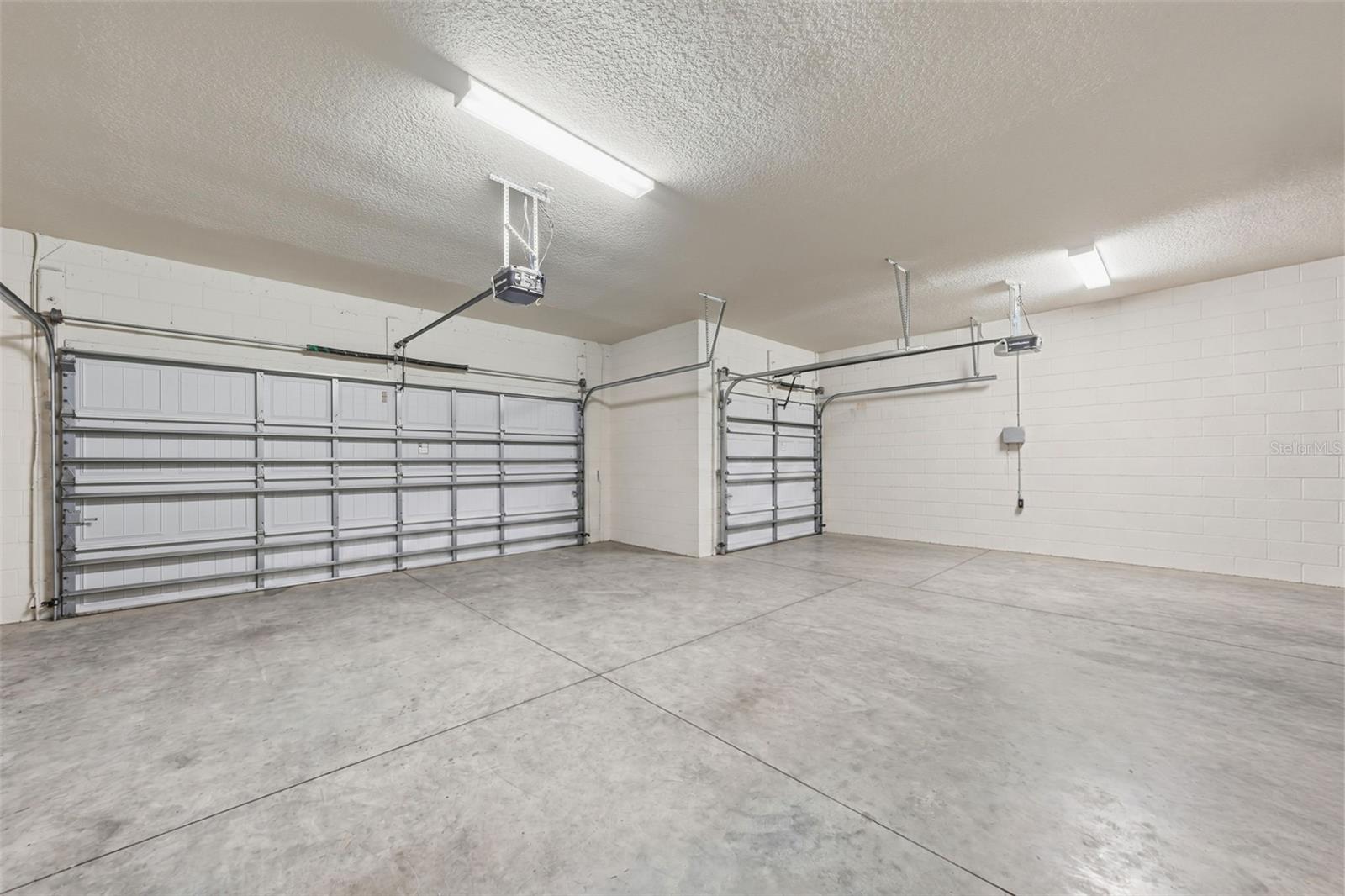 Garage - Virtal Picture