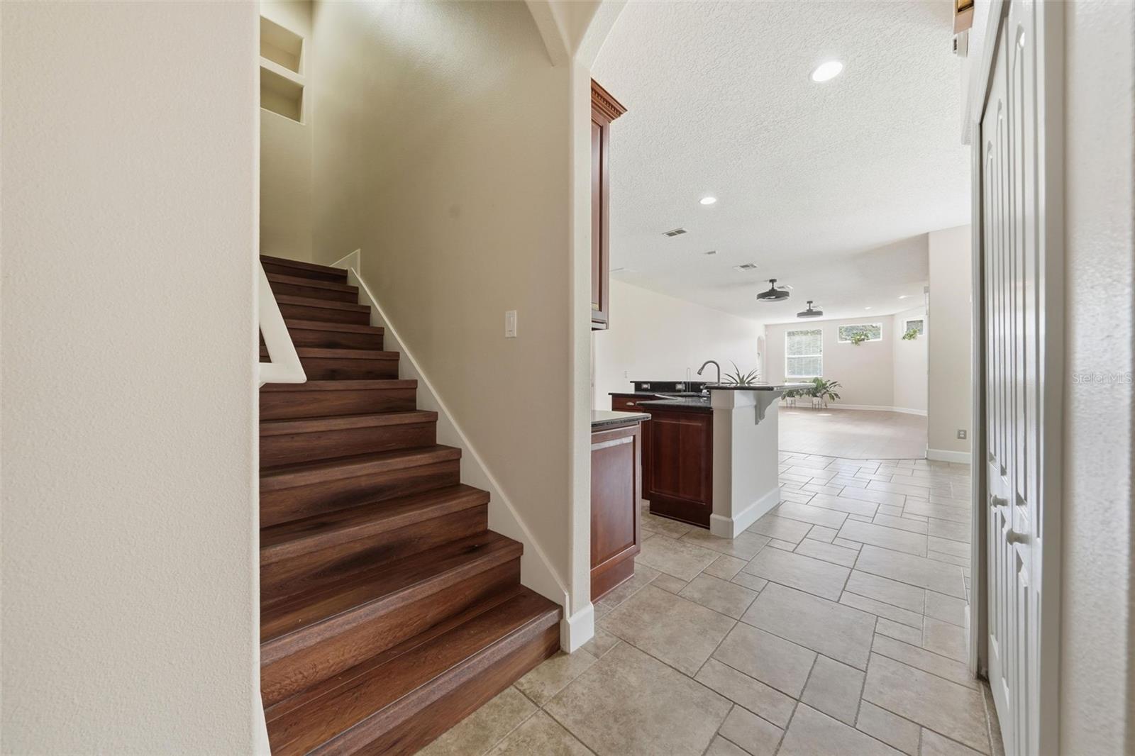 2nd floor stairs