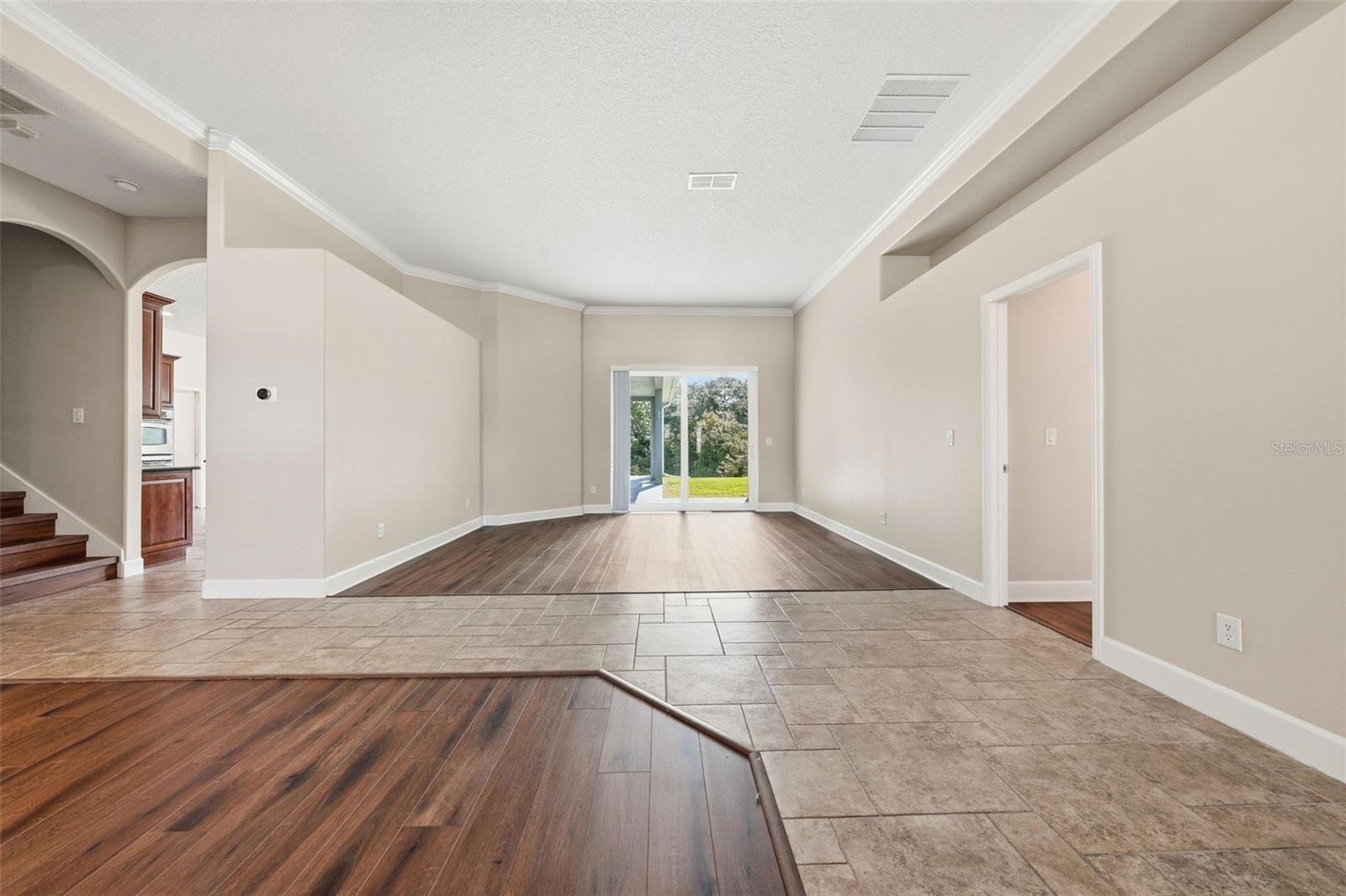 Dining room 1