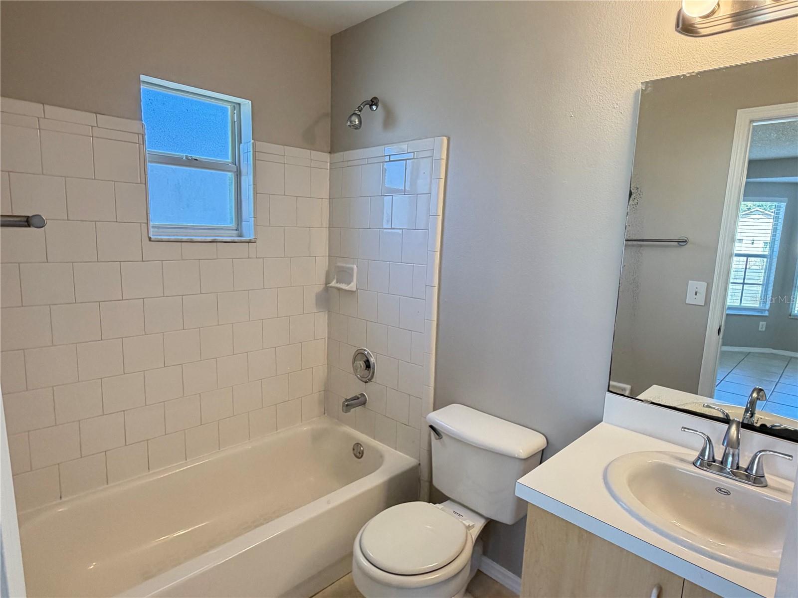 1008 VISTA PALMA WAY, Orlando, FL 32825 1008 VISTA PALMA WAY, Orlando, FL 32825