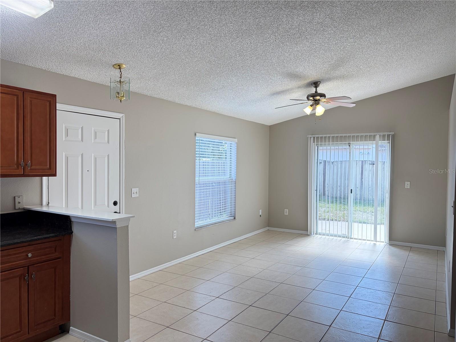 1008 VISTA PALMA WAY, Orlando, FL 32825 1008 VISTA PALMA WAY, Orlando, FL 32825