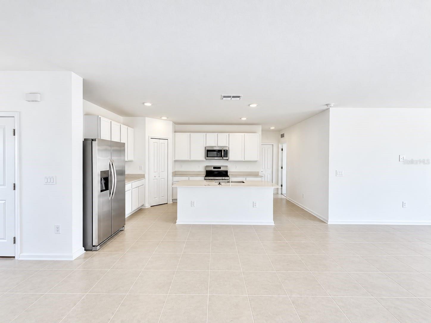 2142 CHRIS DRIVE, Winter Haven, FL 33884