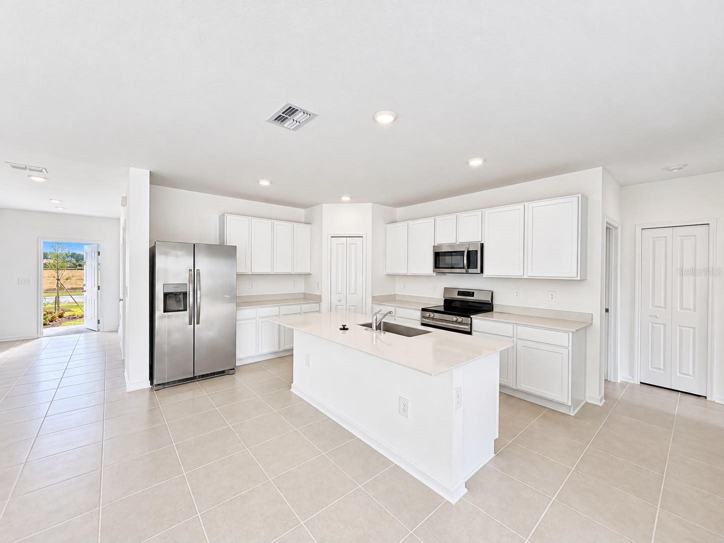 2142 CHRIS DRIVE, Winter Haven, FL 33884
