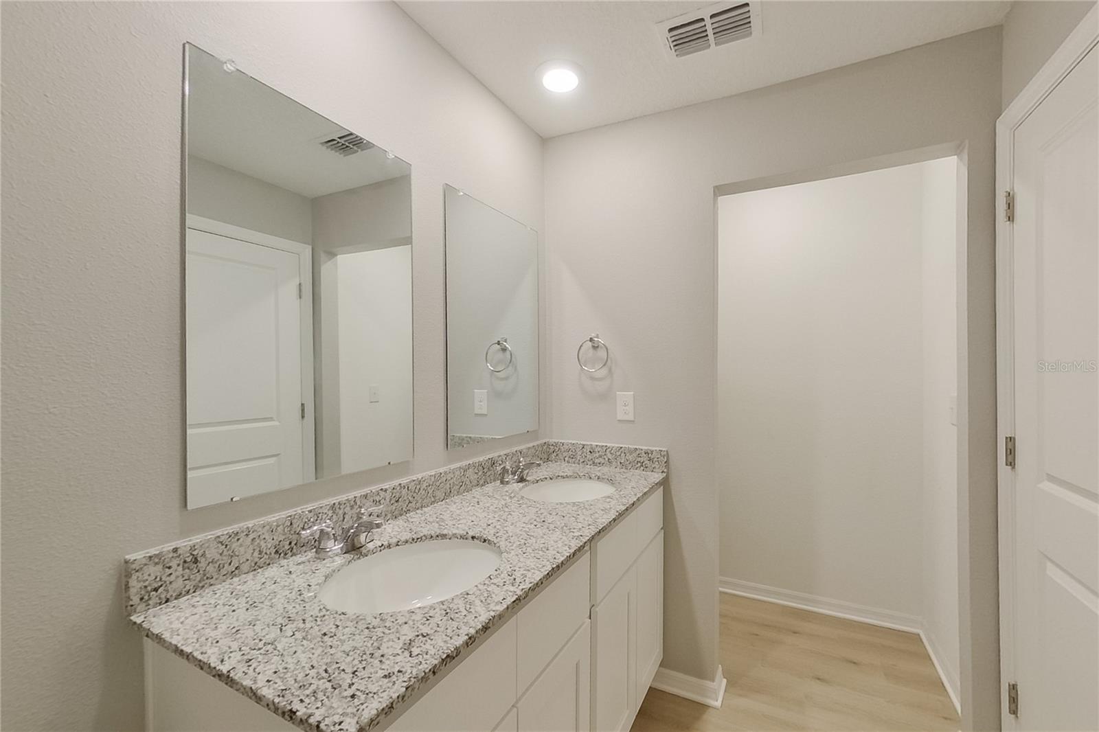 8833 N VIENNA DRIVE, Citrus Springs, FL 34433