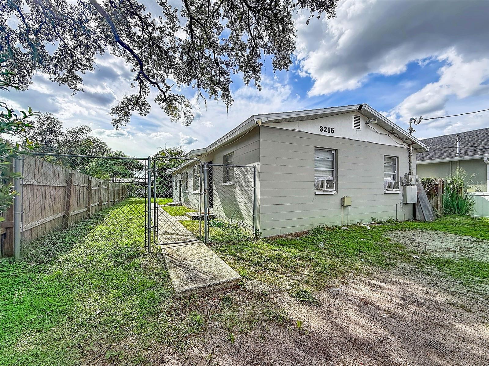 3216 N 48TH STREET, Tampa, FL 33605