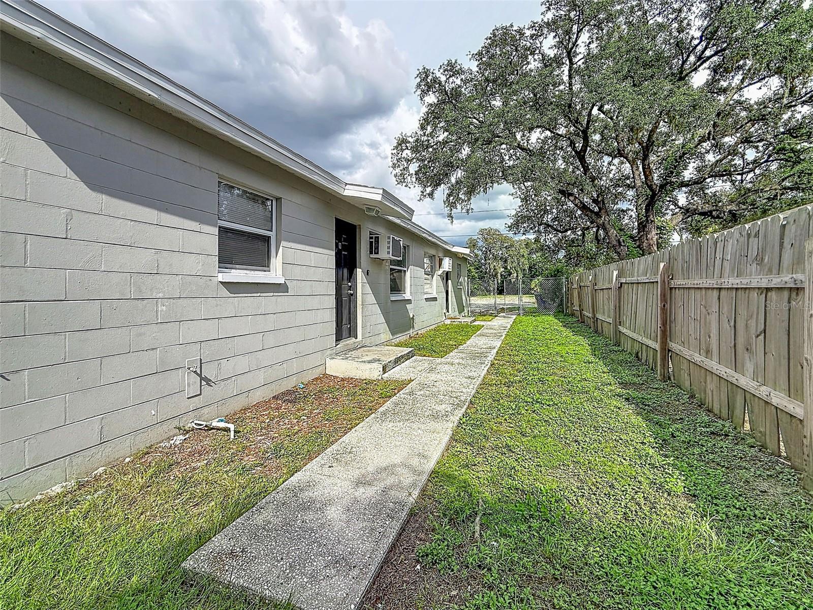3216 N 48TH STREET, Tampa, FL 33605