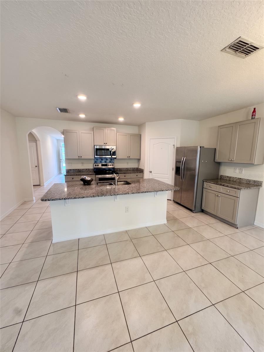 376 TANGLEWOOD DRIVE, Davenport, FL 33896