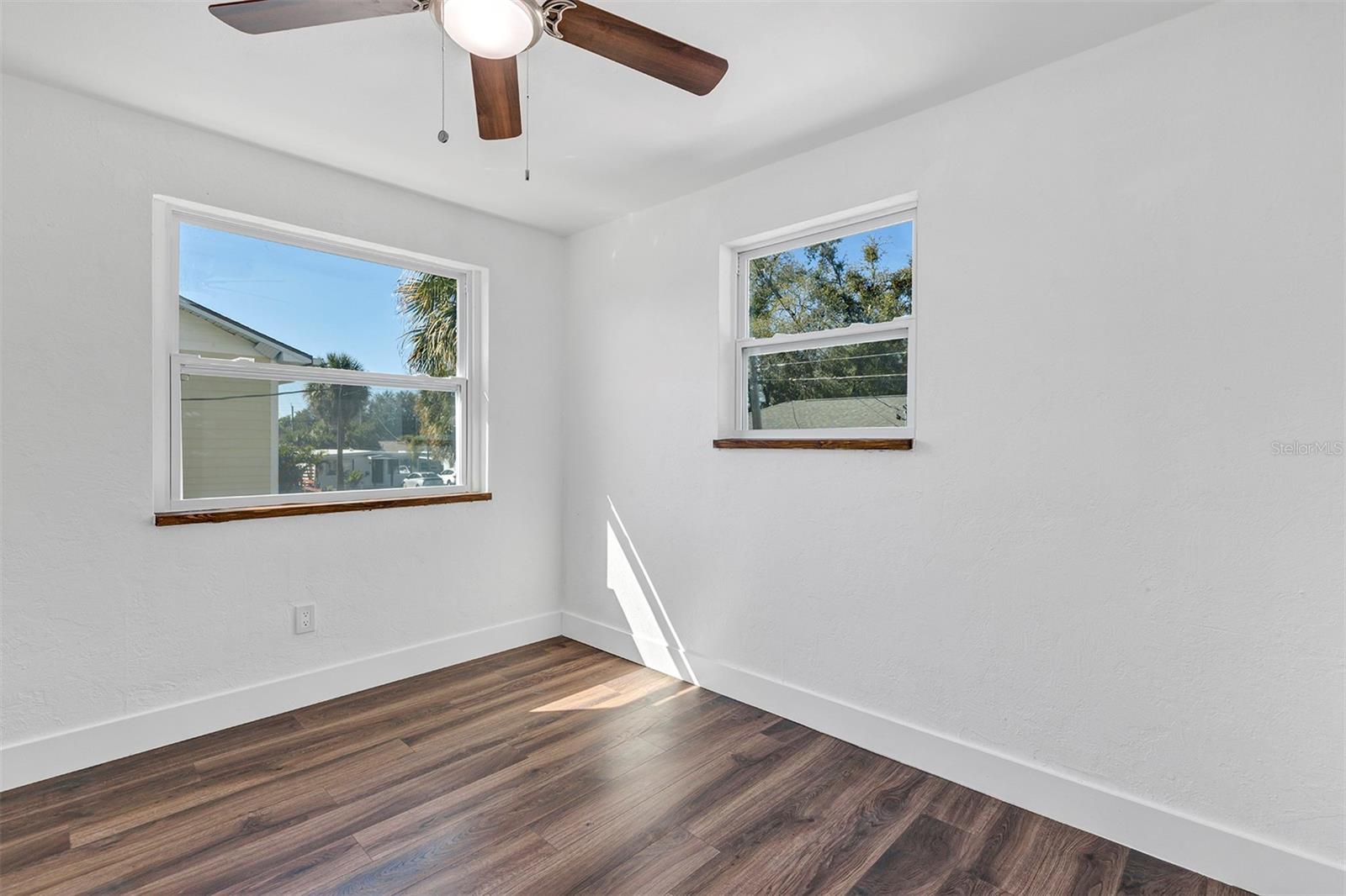 2027 30TH AVENUE N, St Petersburg, FL 33713