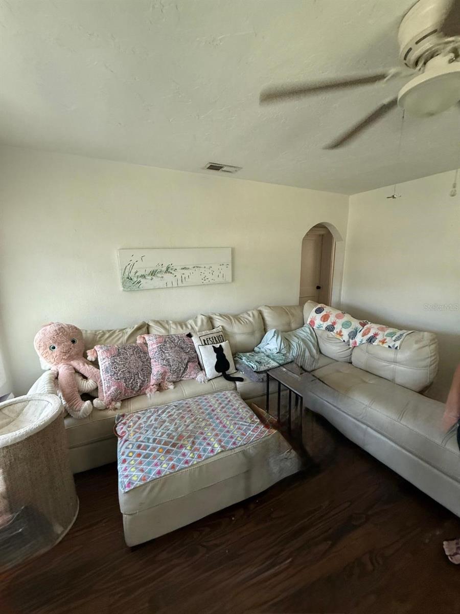 2027 30TH AVENUE N, St Petersburg, FL 33713