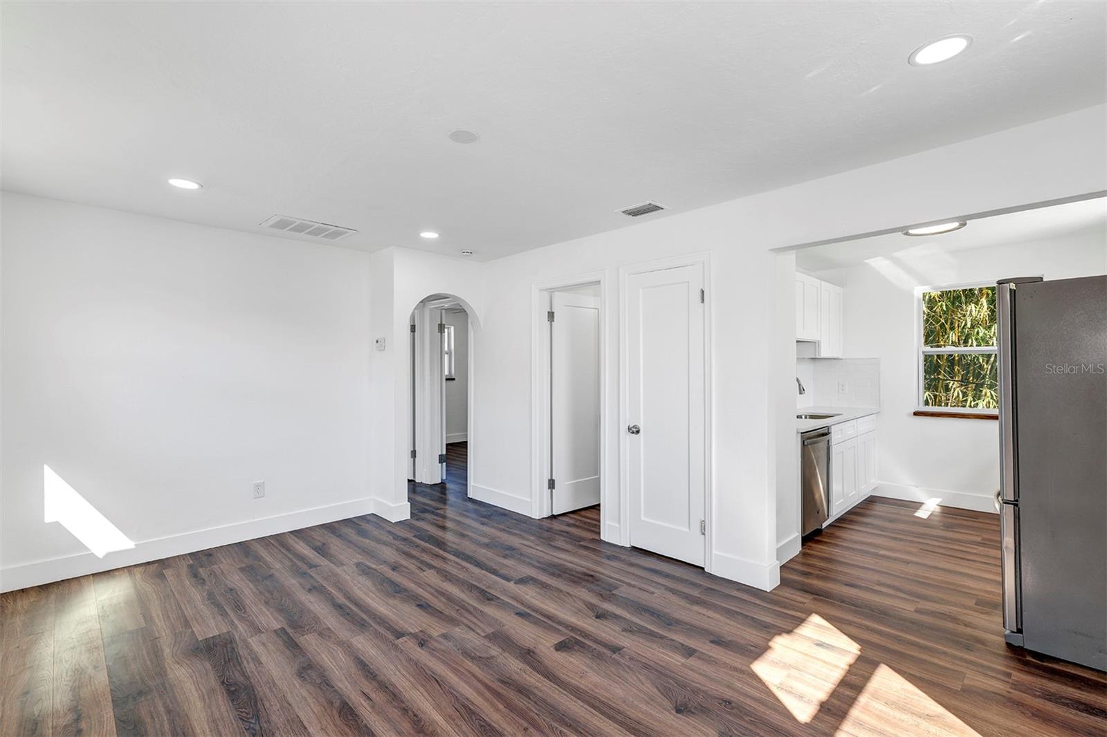 2027 30TH AVENUE N, St Petersburg, FL 33713
