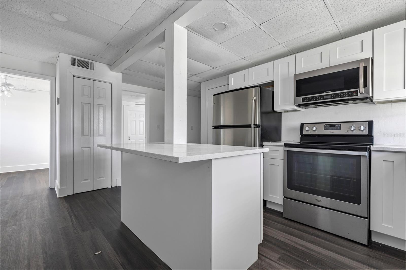 2027 30TH AVENUE N, St Petersburg, FL 33713