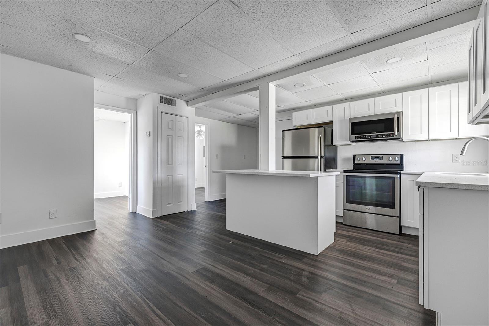 2027 30TH AVENUE N, St Petersburg, FL 33713