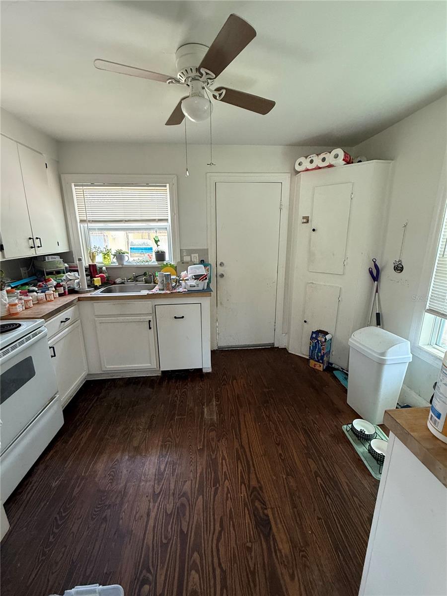 2027 30TH AVENUE N, St Petersburg, FL 33713