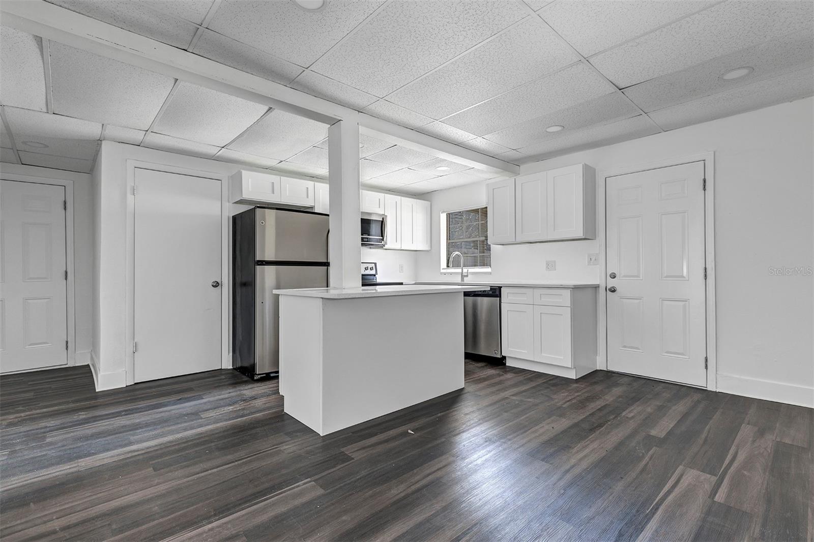 2027 30TH AVENUE N, St Petersburg, FL 33713